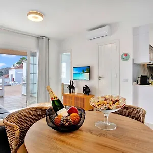 https://silvic-serenada.in-canary-islands.com