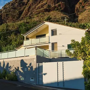 https://villa-paul.madeira-islandshotels.com